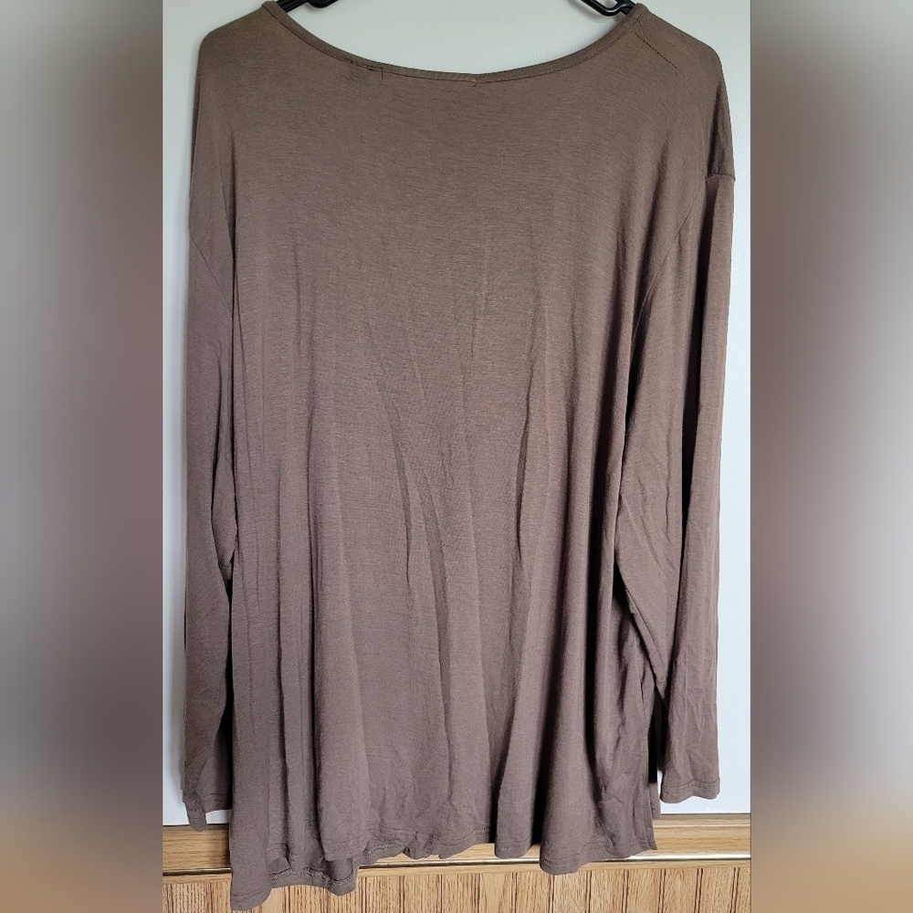Michelle Nicole Women's Brown Long Sleeve Bead Embellished Top Size 3X NWT - Picture 3 of 7